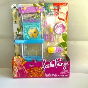 Girls little things fashion doll